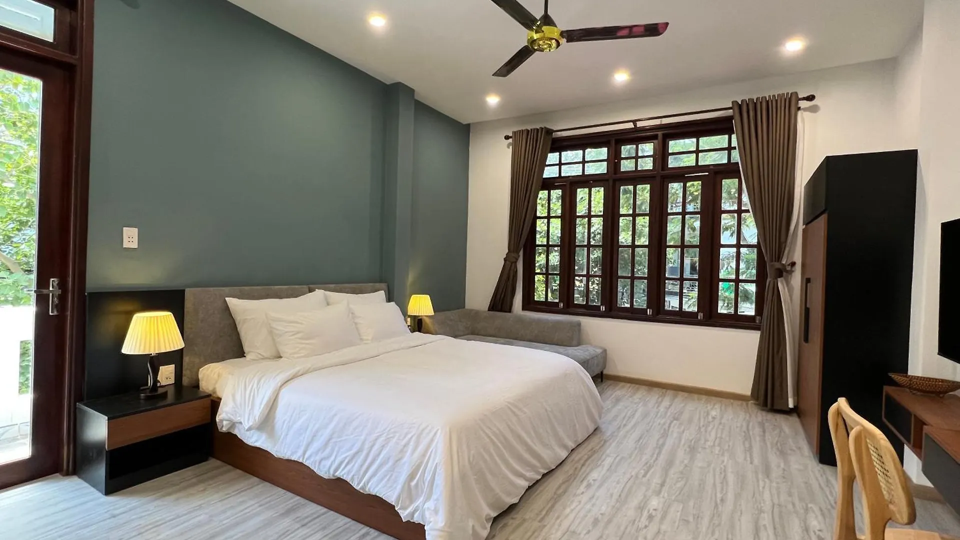 Renovated Near My Khe Beach Cozy And Quiet Rooms Boutique Apartment Da Nang