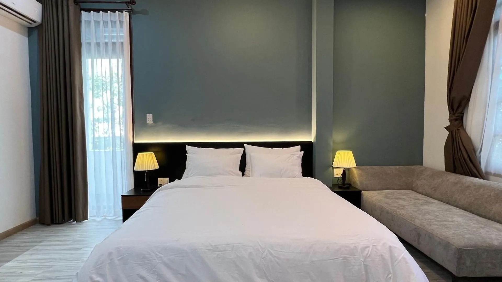 Renovated Near My Khe Beach Cozy And Quiet Rooms Boutique Apartment Da Nang Vietnam