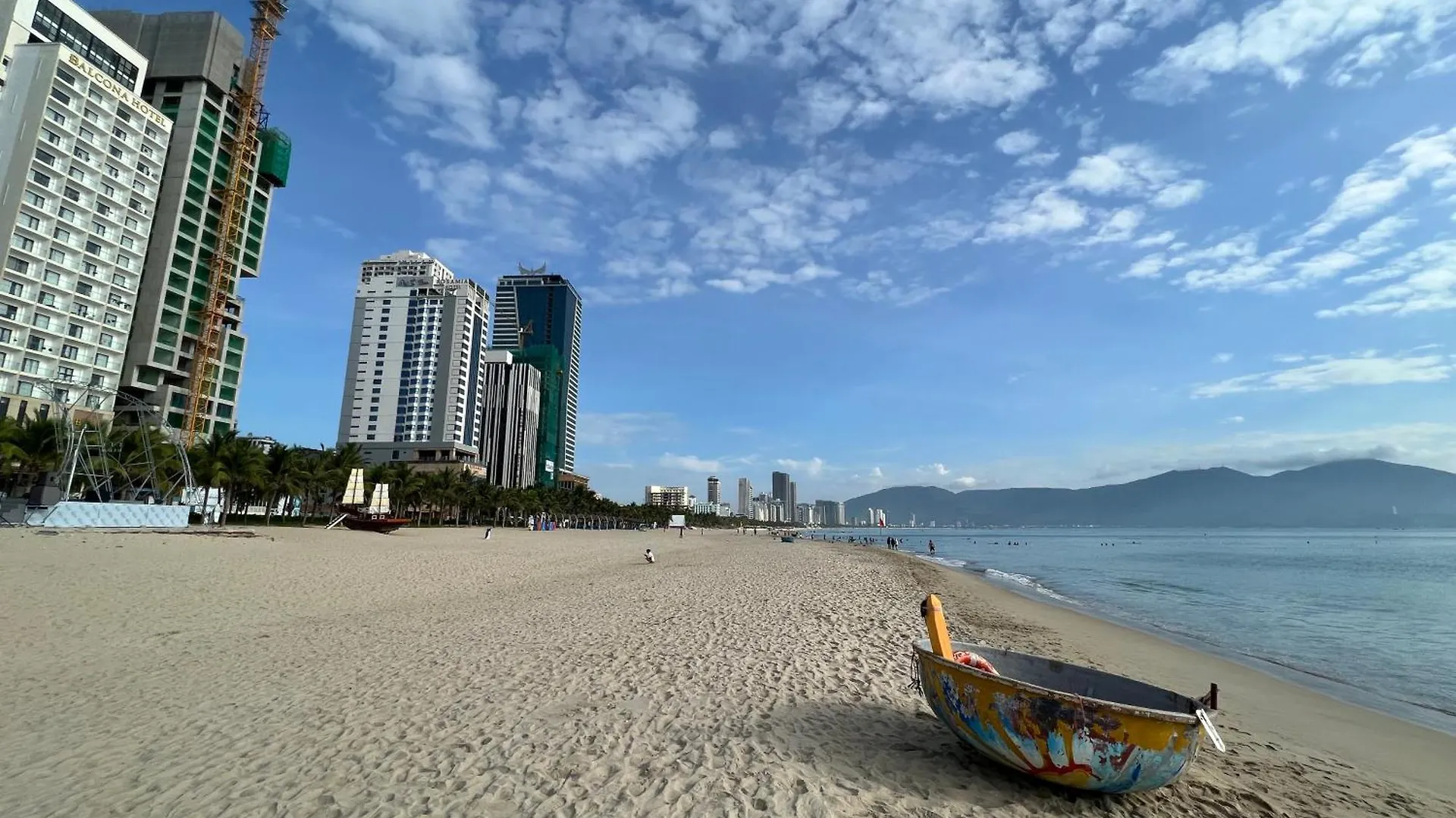 Renovated Near My Khe Beach Cozy And Quiet Rooms Boutique Apartment Da Nang