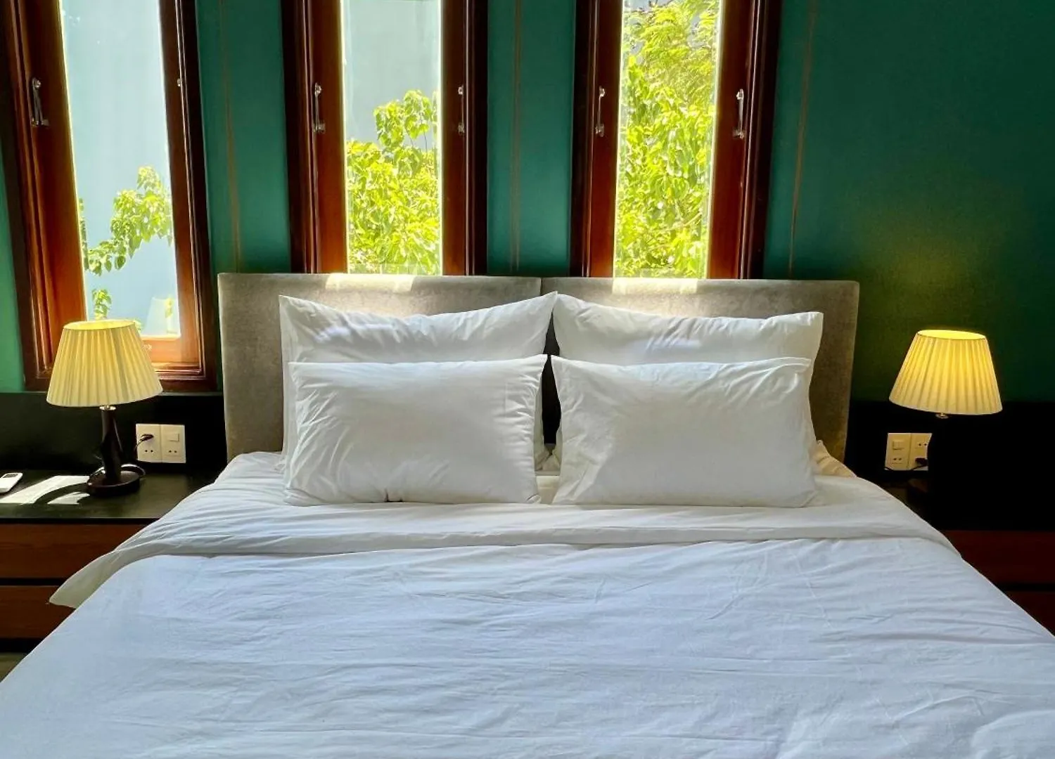 Renovated Near My Khe Beach Cozy And Quiet Rooms Boutique Apartment Da Nang Vietnam