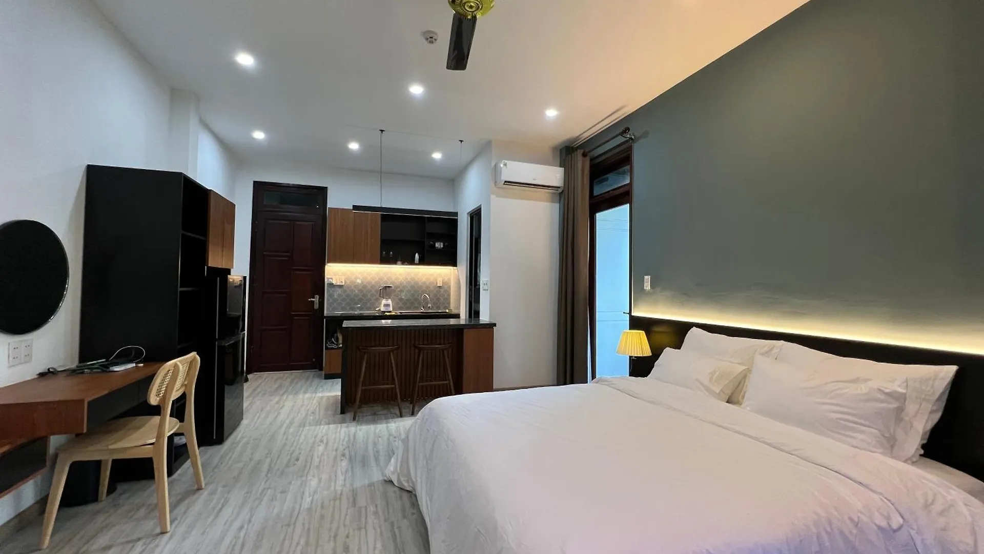 Renovated Near My Khe Beach Cozy And Quiet Rooms Boutique Apartment Da Nang